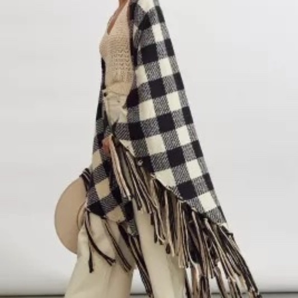 Anthropologie Plaid Fringe Wrap - Picture 3 of 8